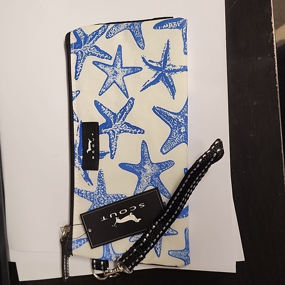 Wristlet